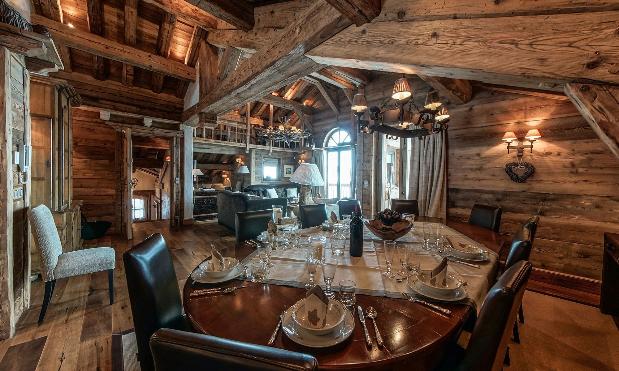 luxury chalet 7 Rooms for seasonal rent on COURCHEVEL (73120)