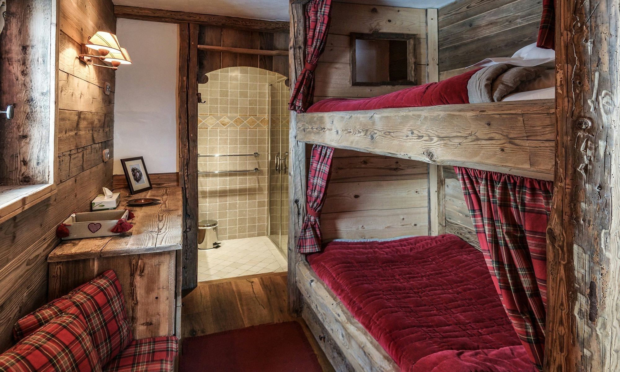 luxury chalet 7 Rooms for seasonal rent on COURCHEVEL (73120)