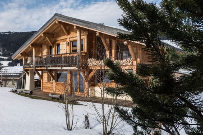 luxury chalet 5 Rooms for seasonal rent on MEGEVE (74120)