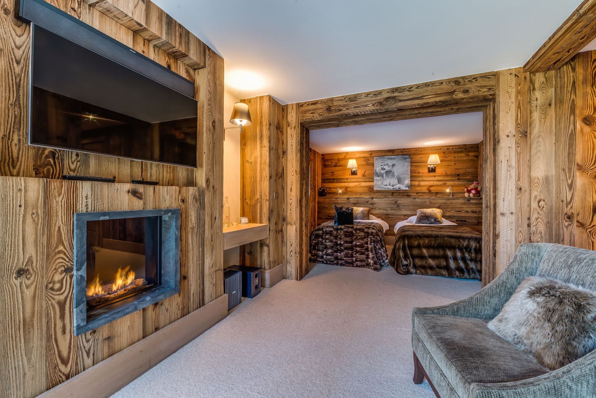 chalet de luxe 7 Pièces en location saisonnière sur MERIBEL LES ALLUES (73550)