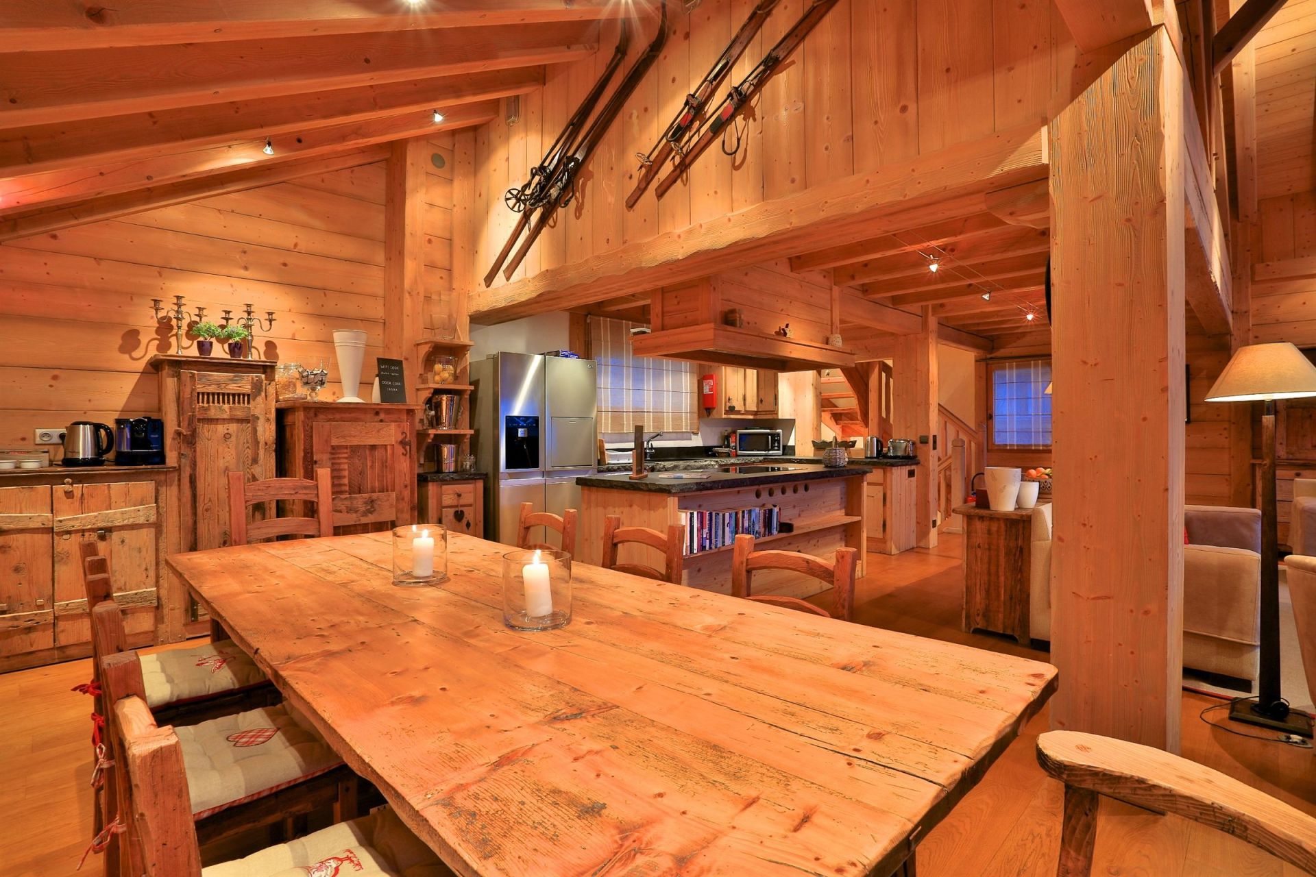 chalet de luxe 5 Pièces en location saisonnière sur MERIBEL LES ALLUES (73550)