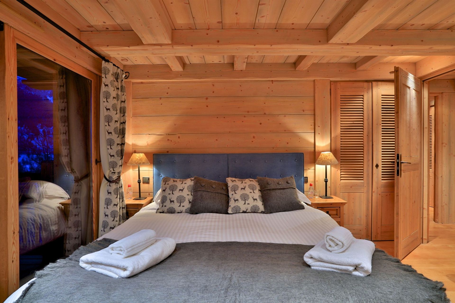 chalet de luxe 5 Pièces en location saisonnière sur MERIBEL LES ALLUES (73550)