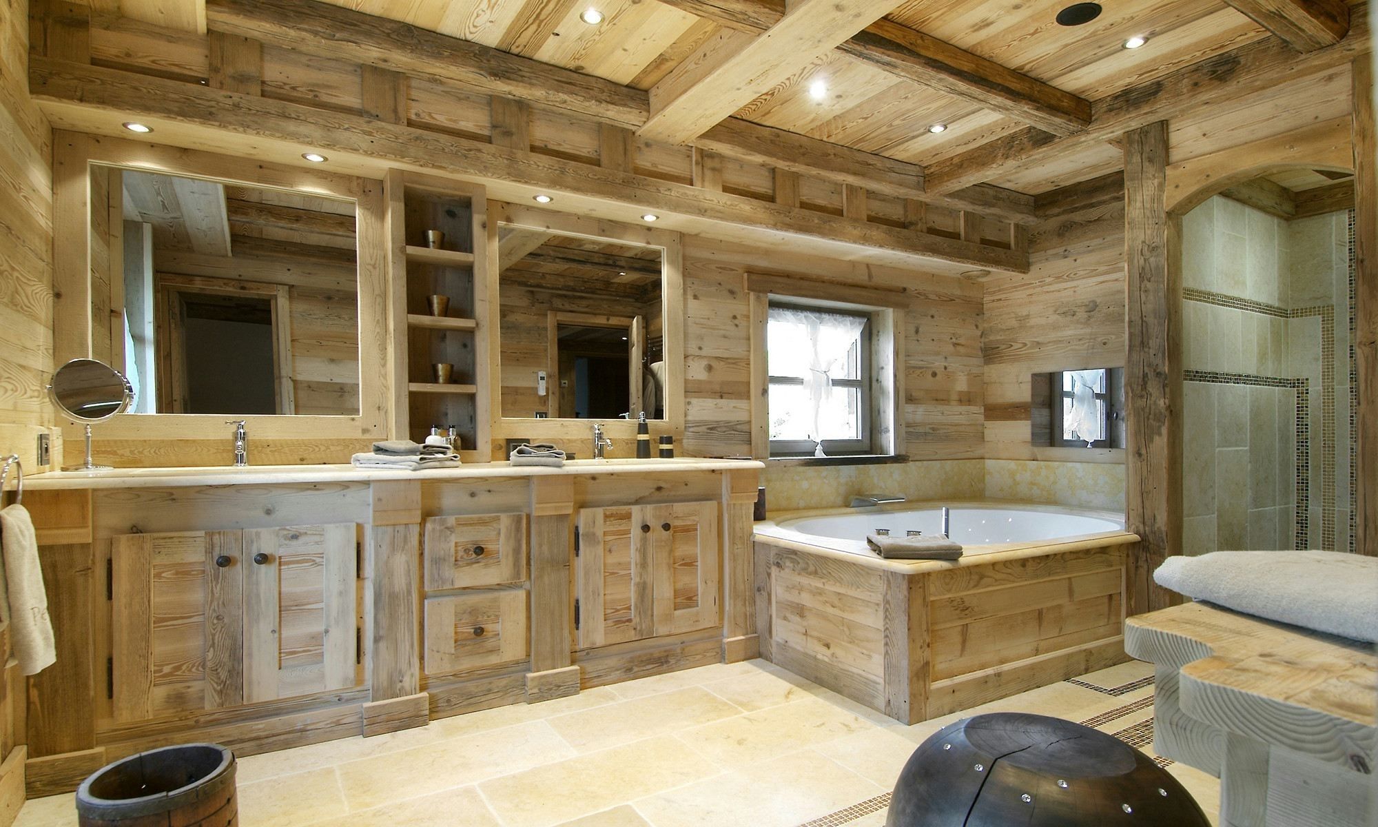 chalet de luxe 8 Pièces en location saisonnière sur COURCHEVEL (73120)