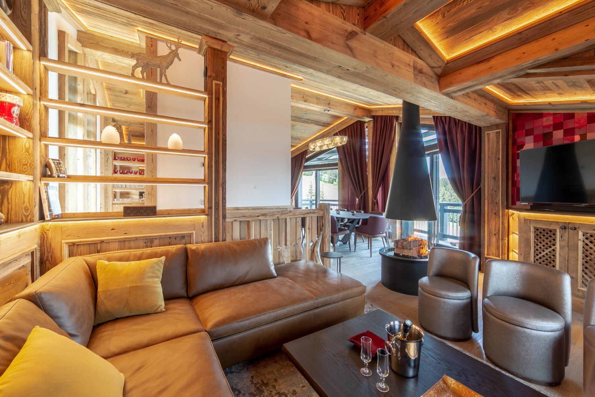 chalet de luxe 5 Pièces en location saisonnière sur COURCHEVEL (73120)