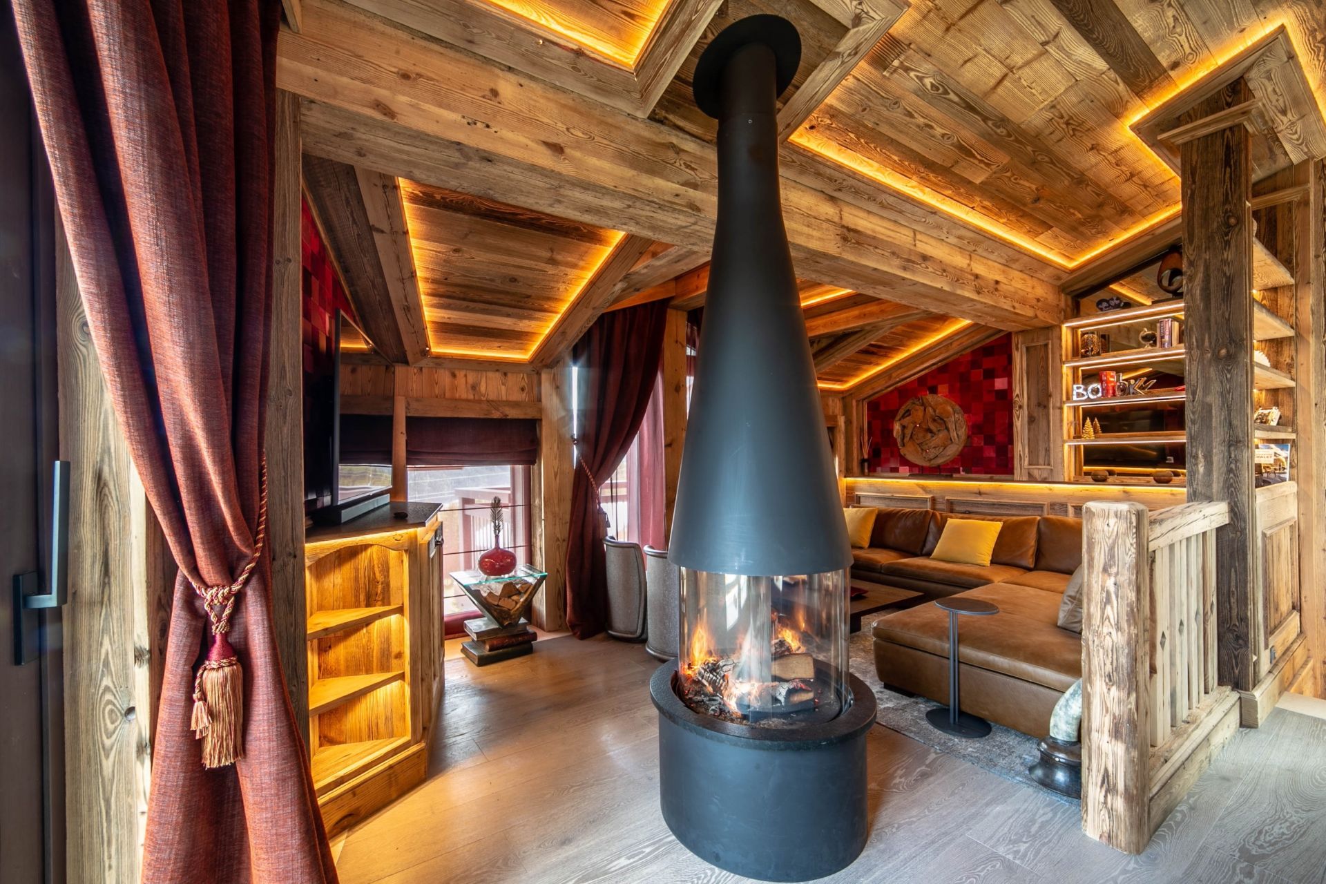 luxury chalet 5 Rooms for seasonal rent on COURCHEVEL (73120)