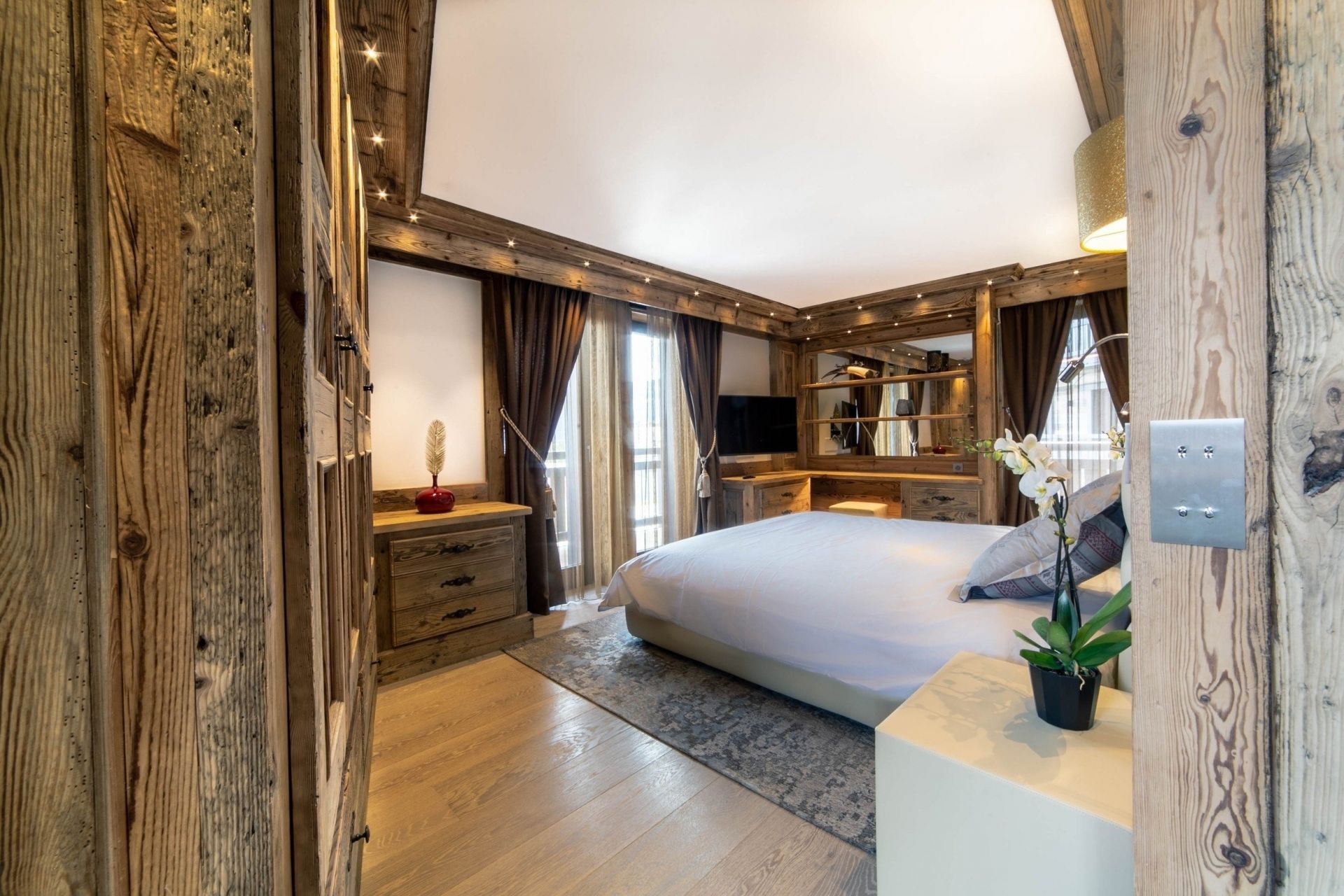 chalet de luxe 5 Pièces en location saisonnière sur COURCHEVEL (73120)