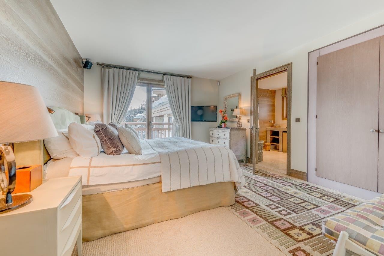 luxury chalet 6 Rooms for seasonal rent on COURCHEVEL (73120)