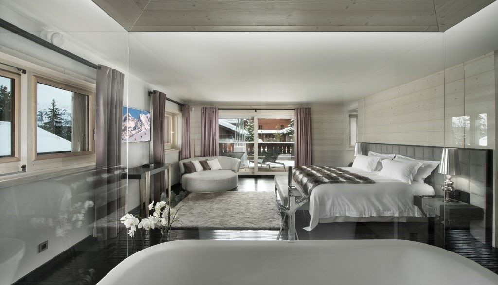 luxury chalet 7 Rooms for seasonal rent on COURCHEVEL (73120)