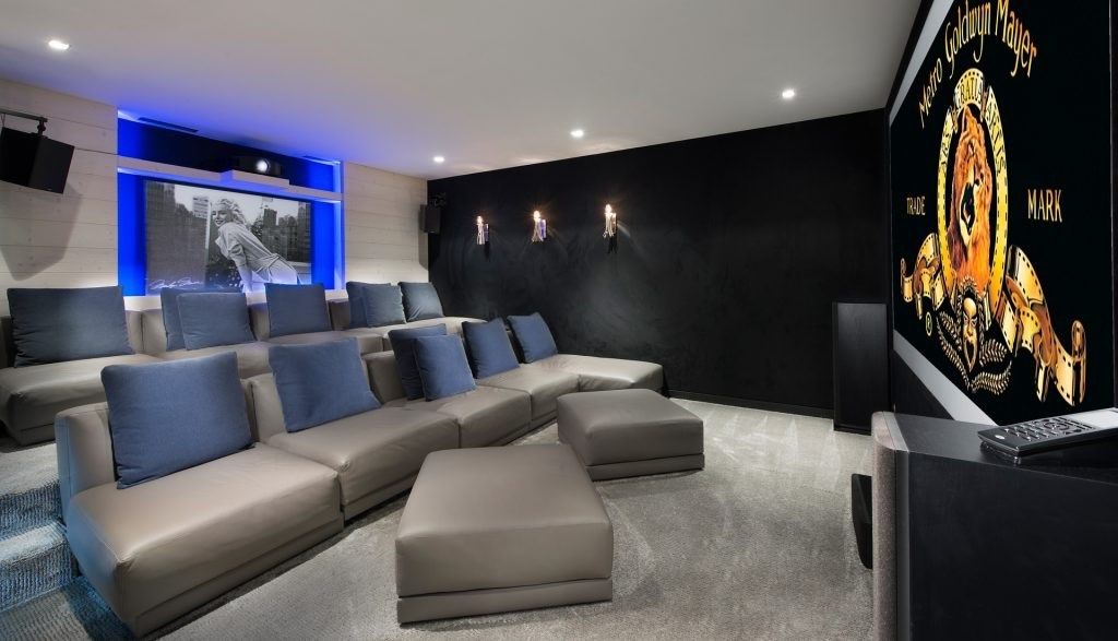 luxury chalet 7 Rooms for seasonal rent on COURCHEVEL (73120)