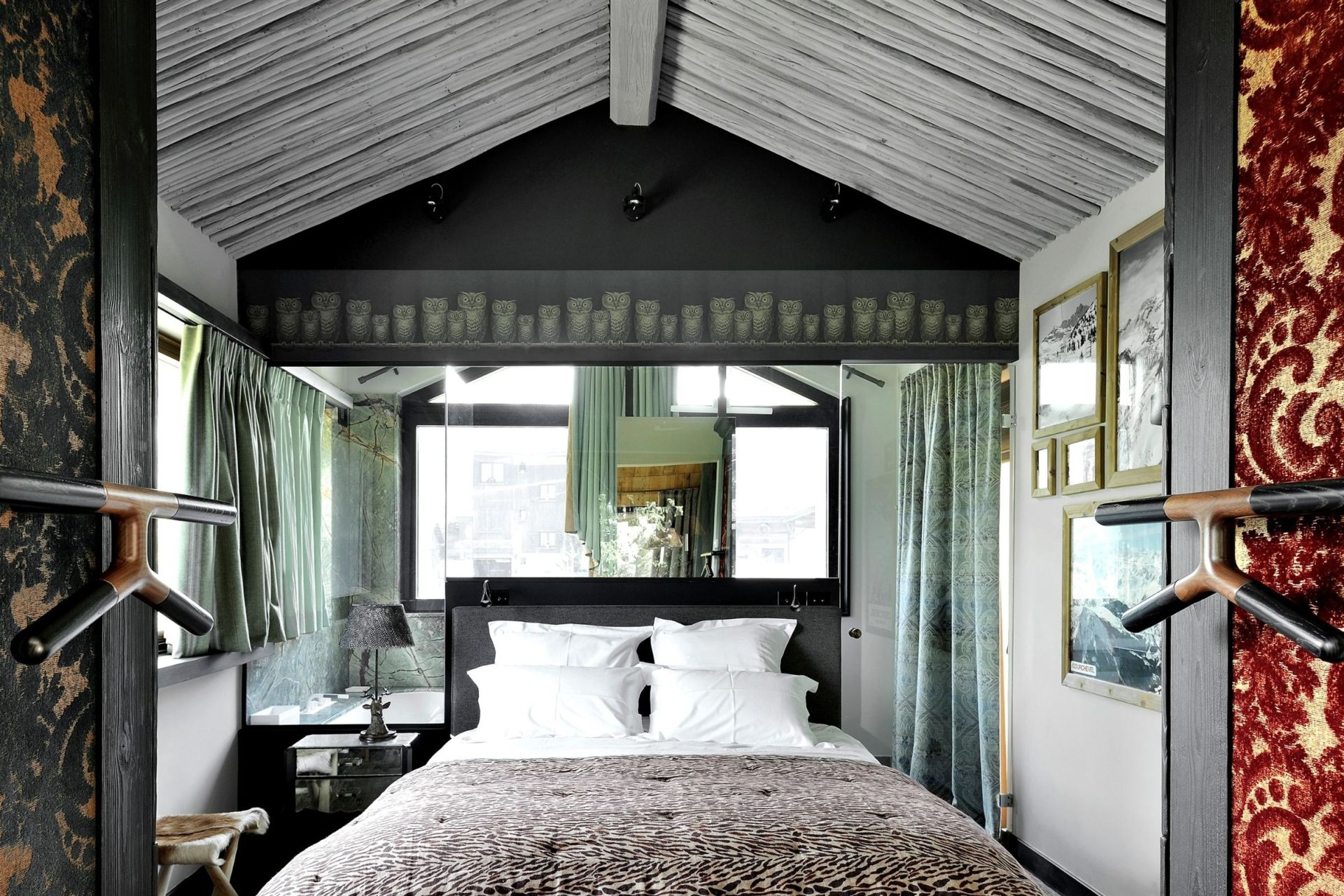 luxury chalet 7 Rooms for seasonal rent on COURCHEVEL (73120)