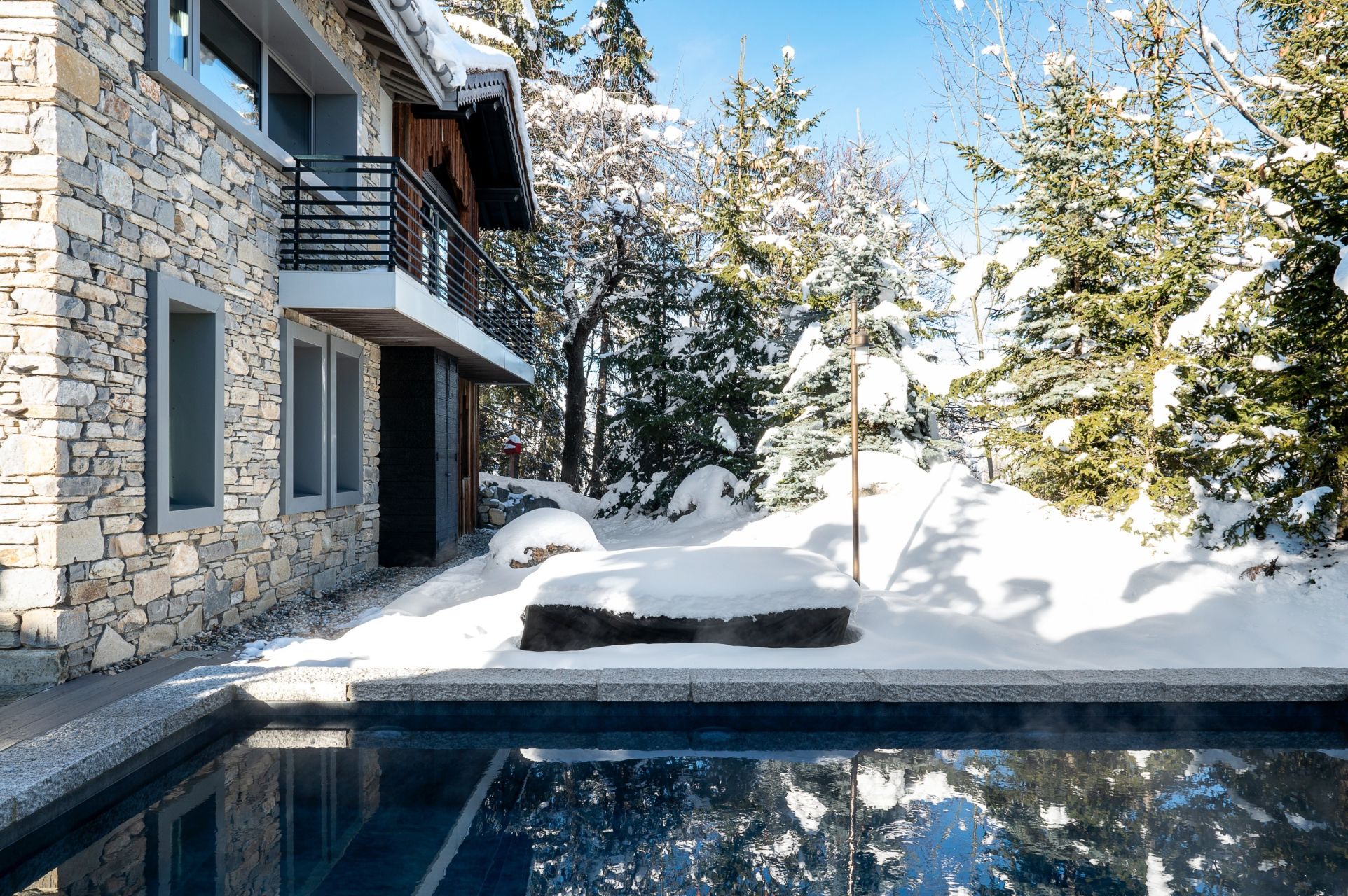 chalet de luxe 7 Pièces en location saisonnière sur COURCHEVEL (73120)