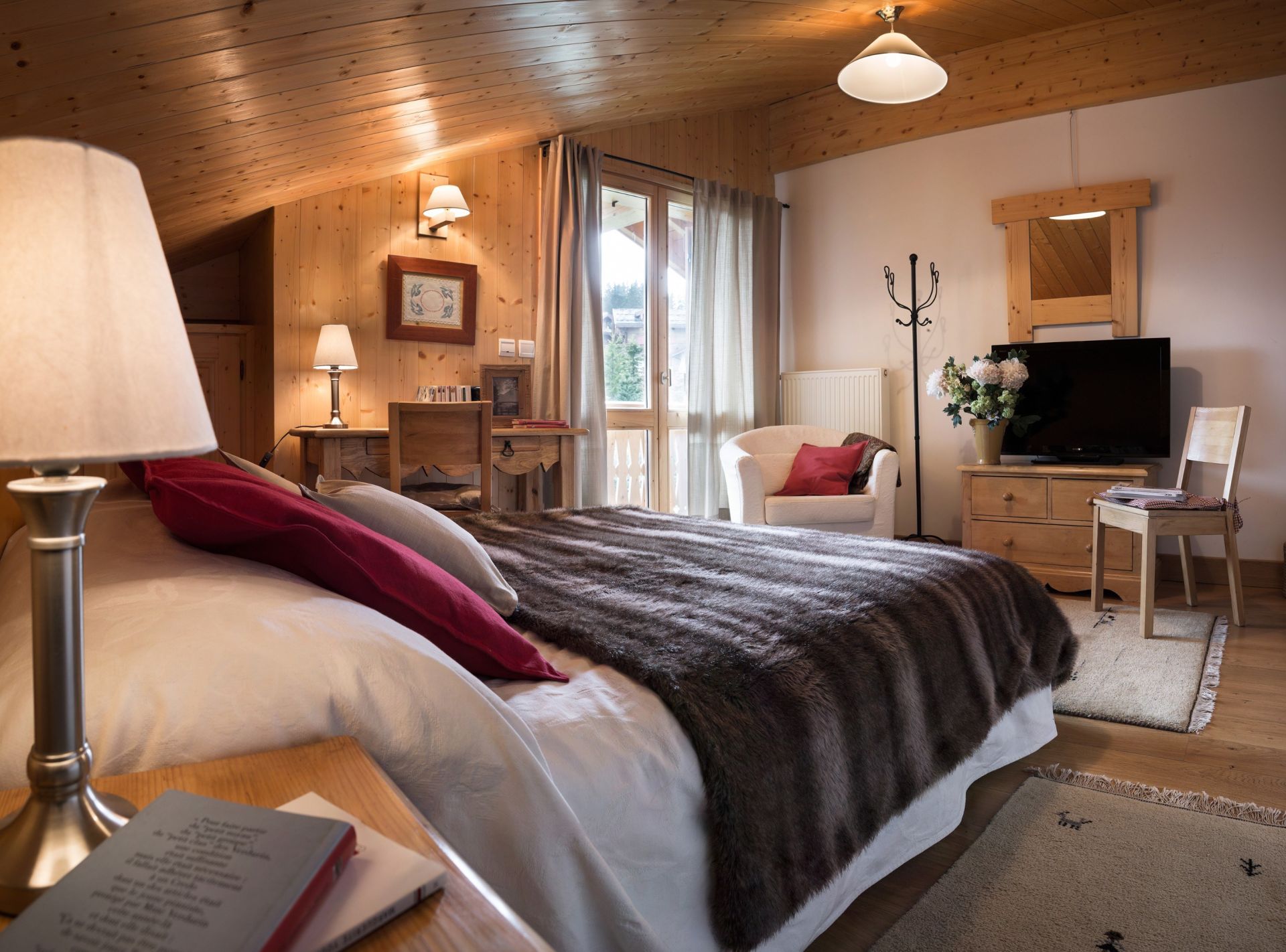 chalet de luxe 7 Pièces en location saisonnière sur COURCHEVEL (73120)