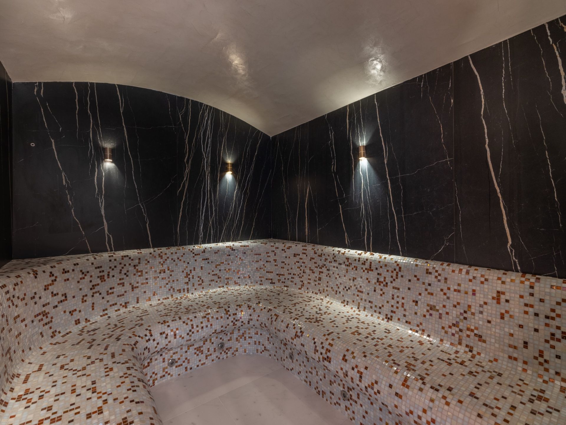 chalet de luxe 10 Pièces en location saisonnière sur COURCHEVEL (73120)