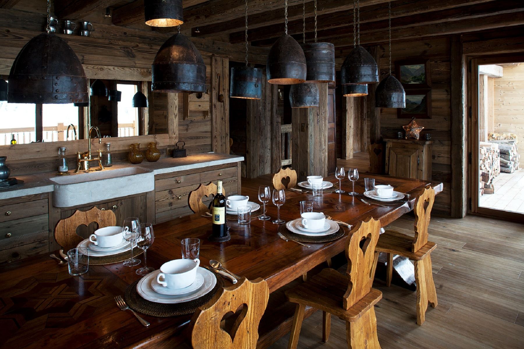 chalet de luxe 10 Pièces en location saisonnière sur MERIBEL LES ALLUES (73550)