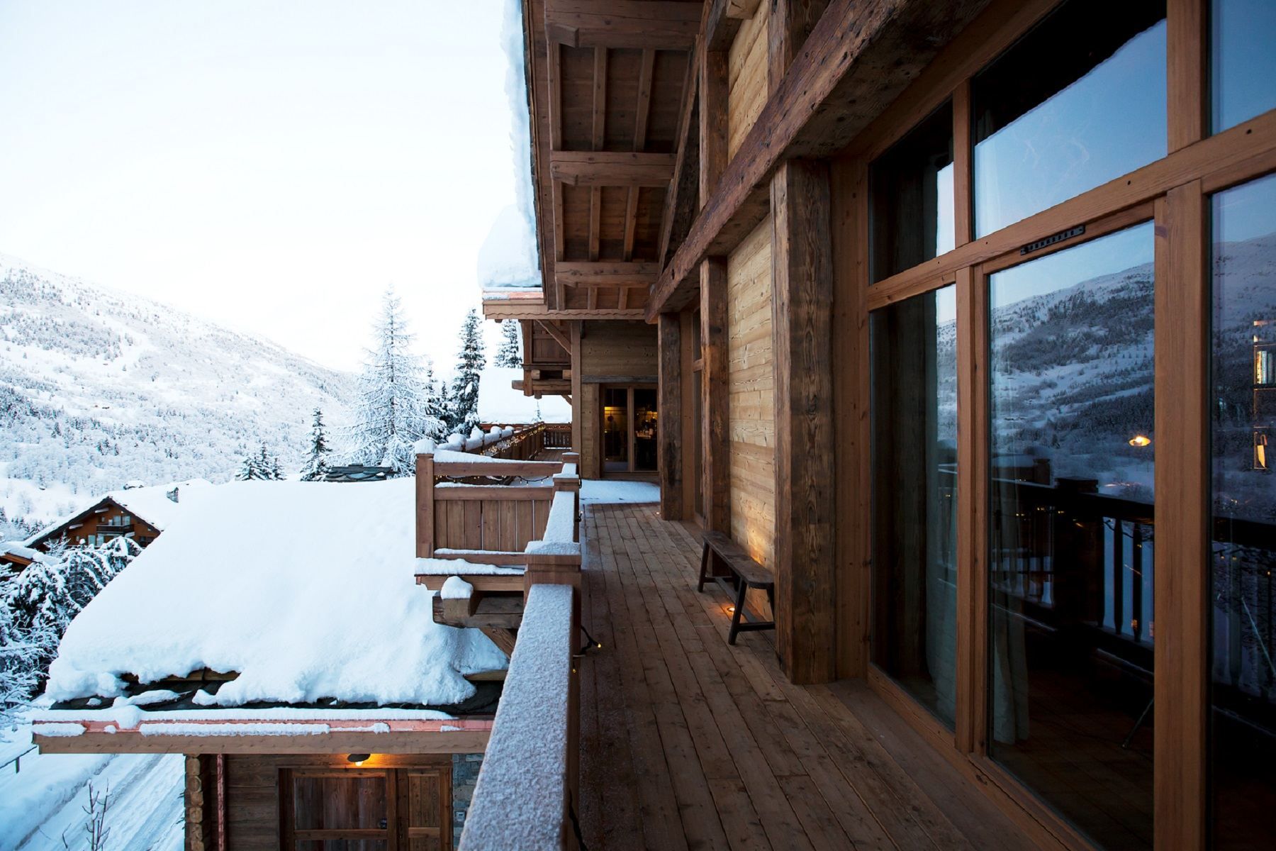 chalet de luxe 10 Pièces en location saisonnière sur MERIBEL LES ALLUES (73550)