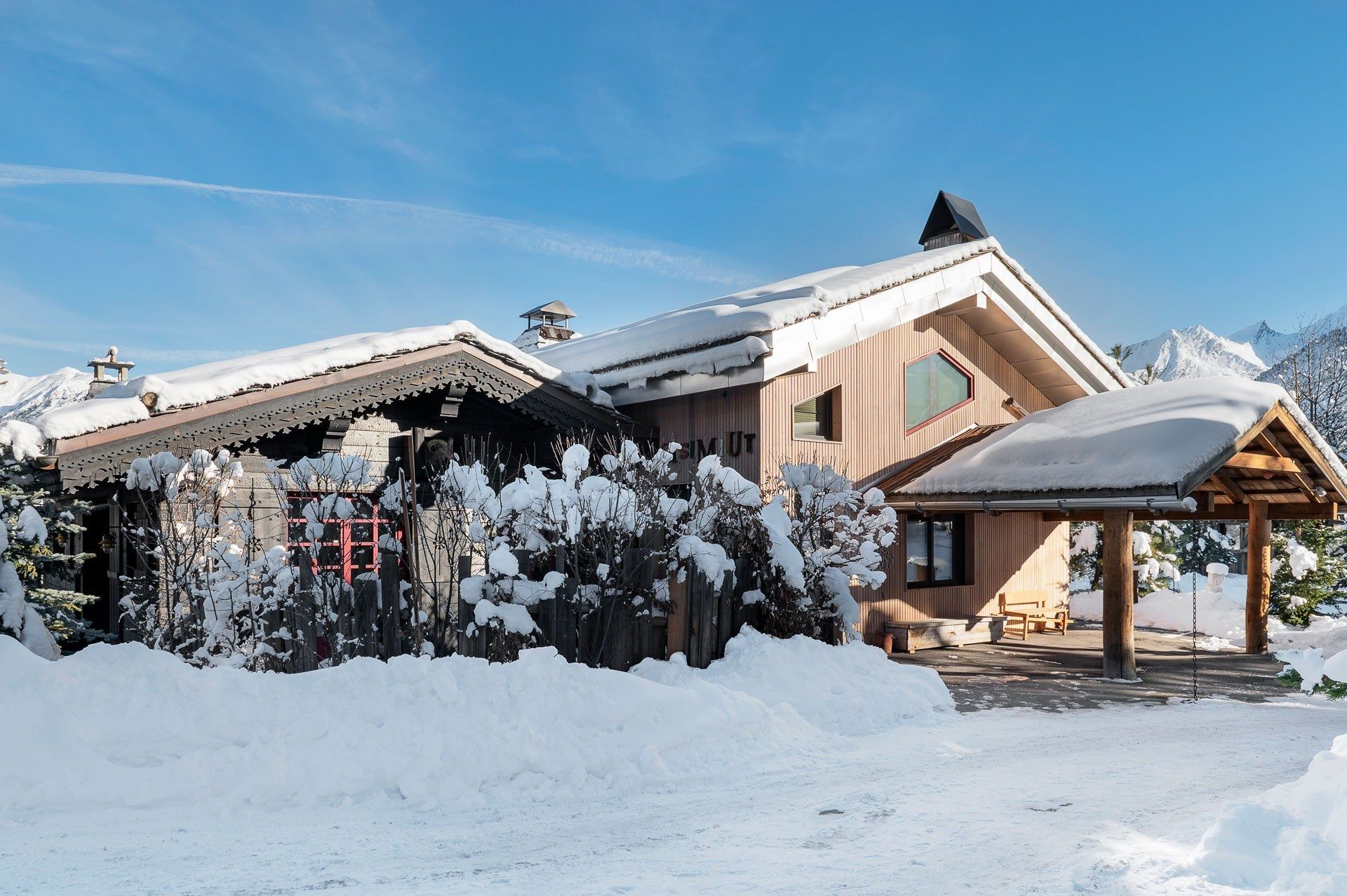 chalet de luxe 10 Pièces en location saisonnière sur COURCHEVEL (73120)
